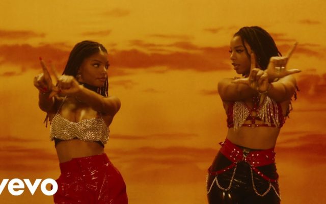 Chloe x Halle Showed Us You Don’t Need A Live Audience To Get A Standing Ovation